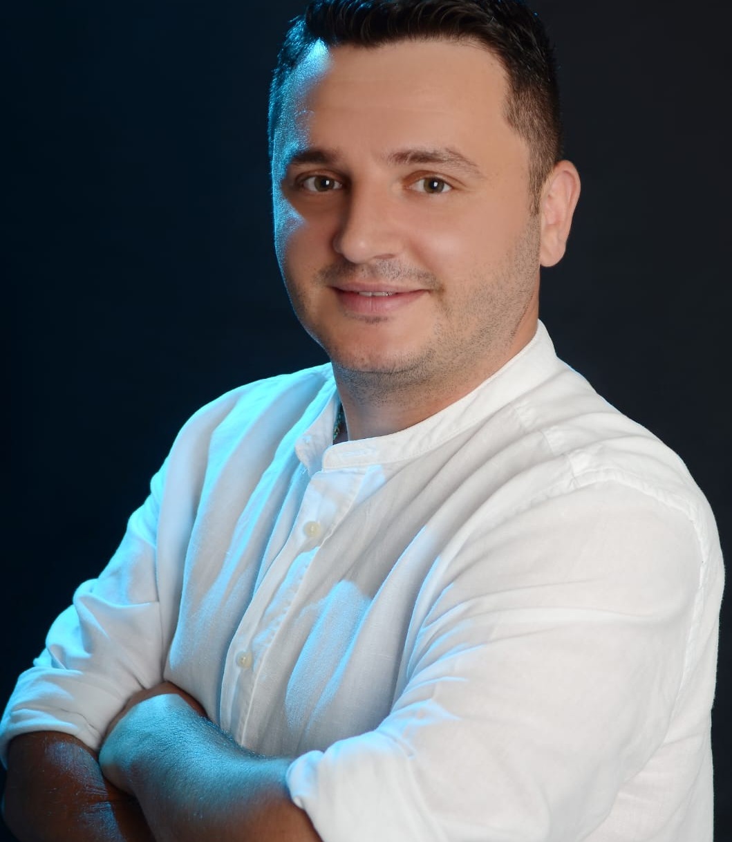 Portret profesional i Dr. Marsid Sinani